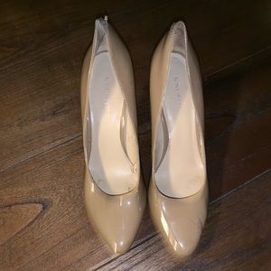 Nine West pump